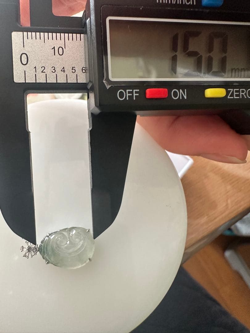 A U750ホワイト18￼ K 金製、纯天然冰種A貨ジェダイト本翡翠ペンダント