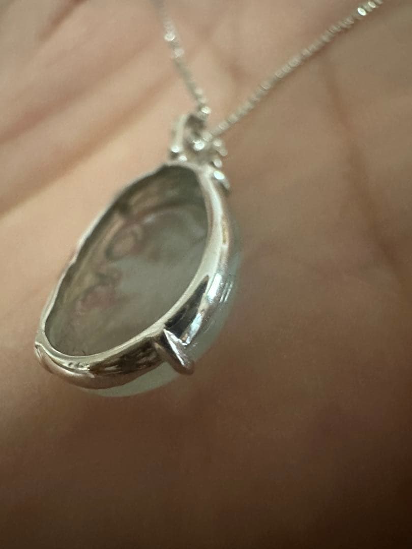 A U750ホワイト18￼ K 金製、纯天然冰種A貨ジェダイト本翡翠ペンダント