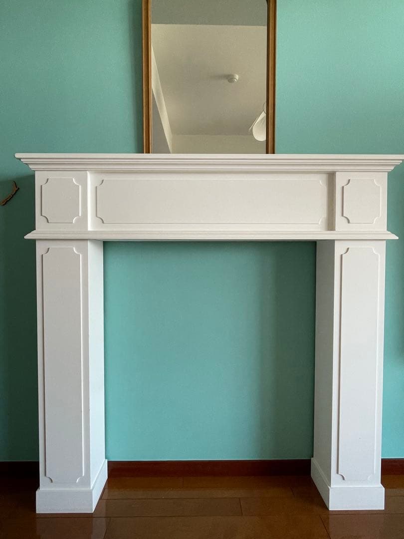 ホワイトクラシックスタイルマントルピース