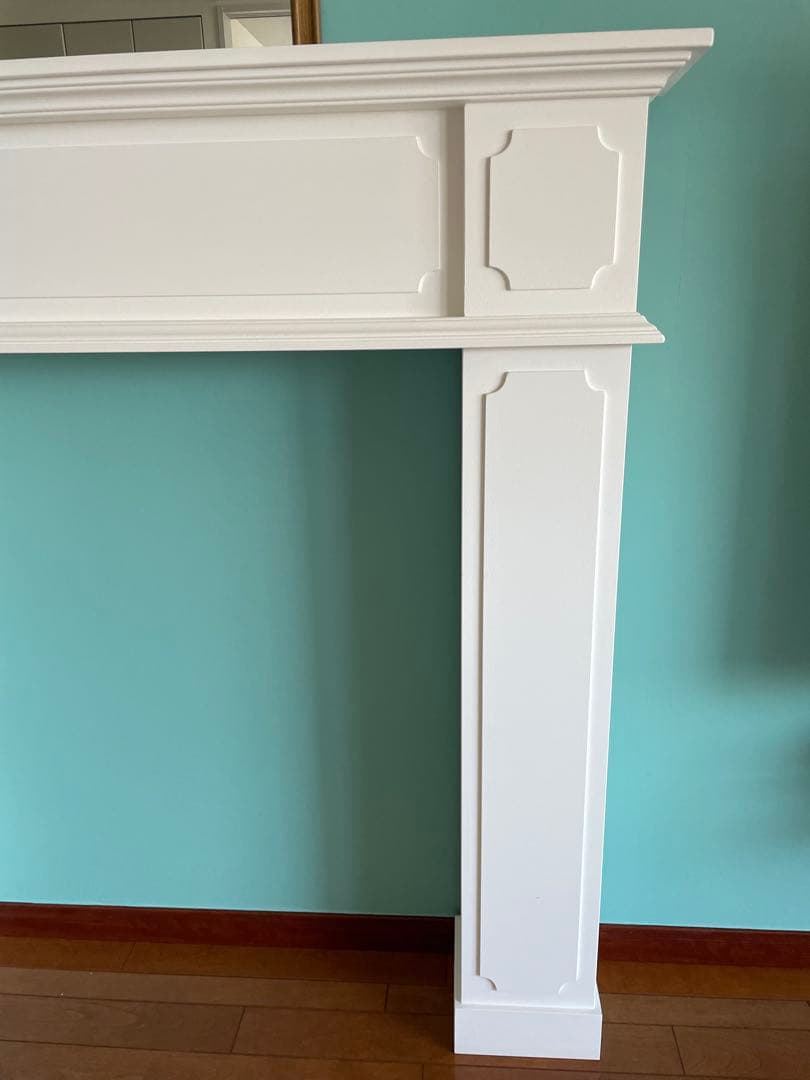 ホワイトクラシックスタイルマントルピース