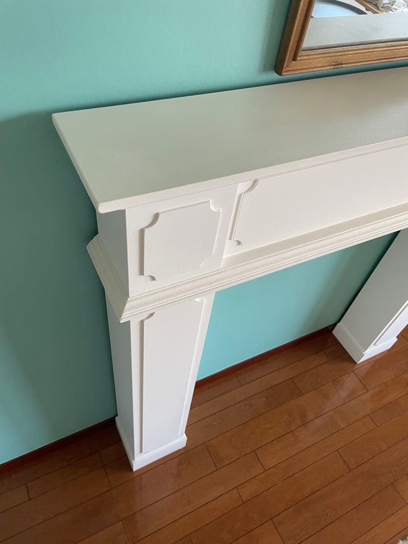 ホワイトクラシックスタイルマントルピース