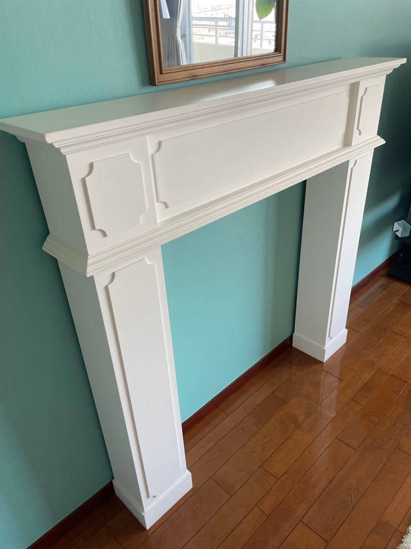 ホワイトクラシックスタイルマントルピース