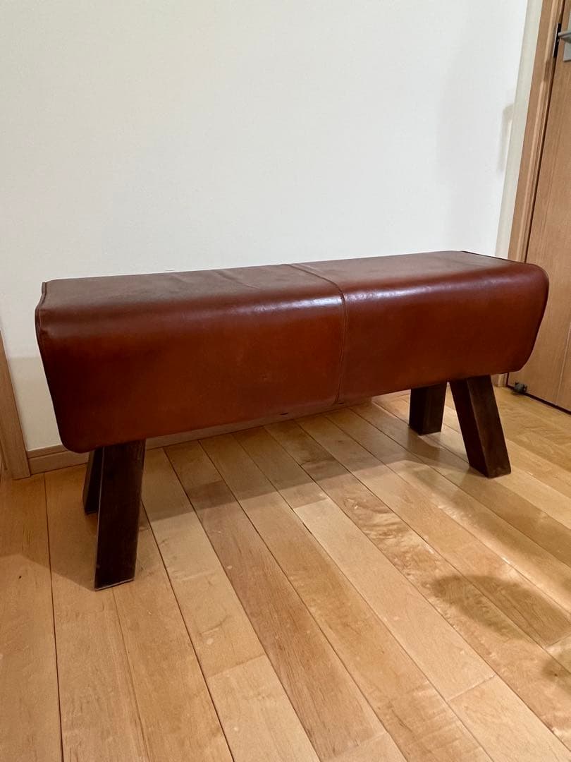 ブラウンレザー　スツール