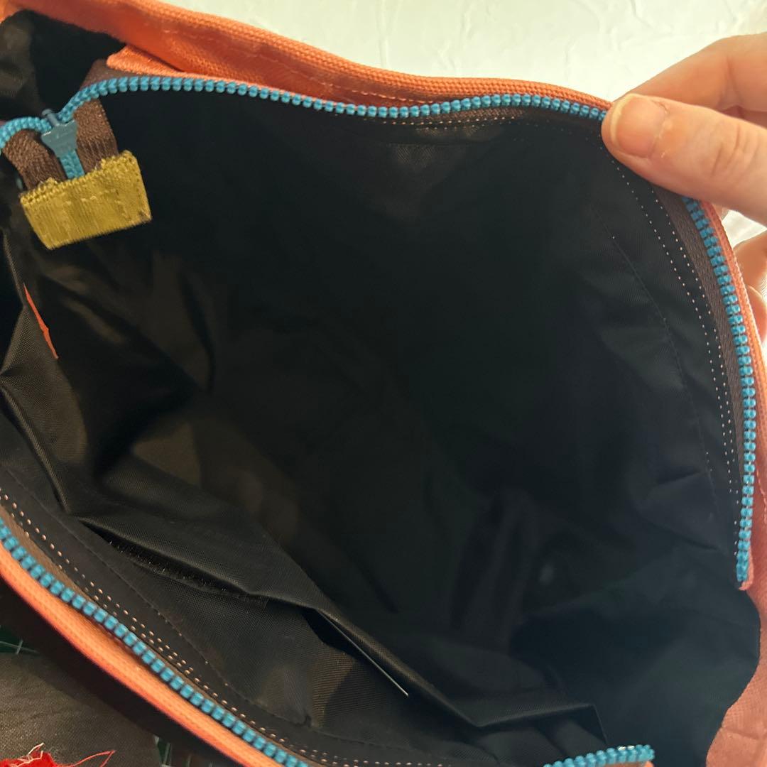 カラフル刺繍メッセンジャーバッグ