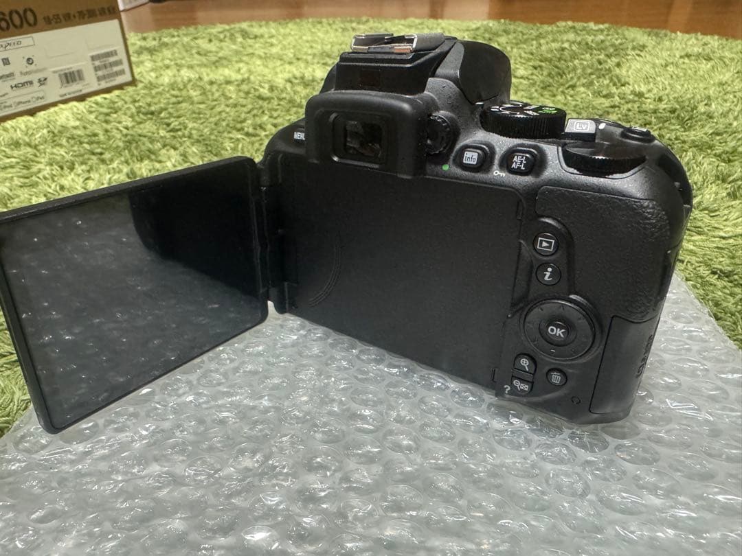 Nikon D5600 デジタル一眼レフ 本体とレンズ2本