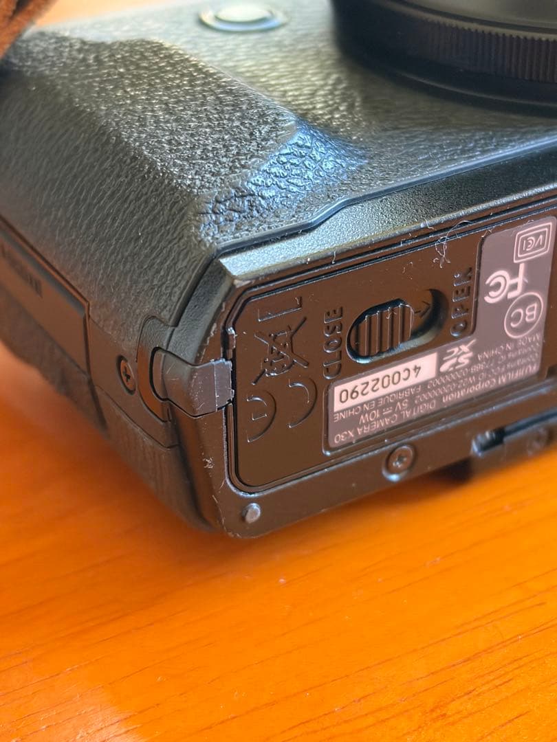 FUJIFILM X30 ブラック 本体　バッテリー　レンズ付き