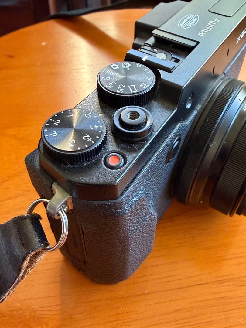 FUJIFILM X30 ブラック 本体　バッテリー　レンズ付き