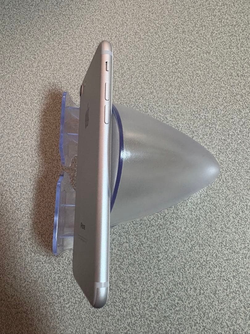 【美品】iPhone7 シルバー 32GB 84%