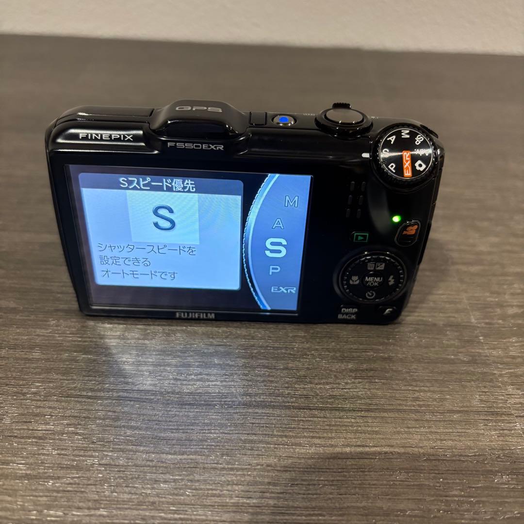 【ジャンク品】 FUJIFILM FINEPIX F550EXRデジタルカメラ