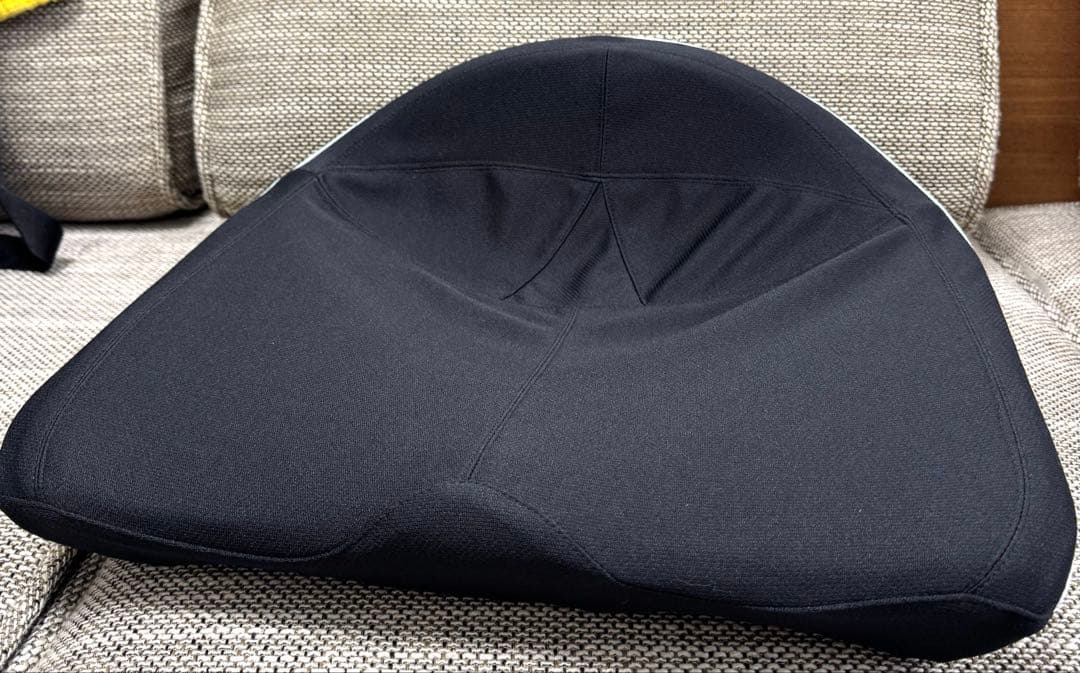 Keeps お尻のクッション　ブラック　西川　nishikawa