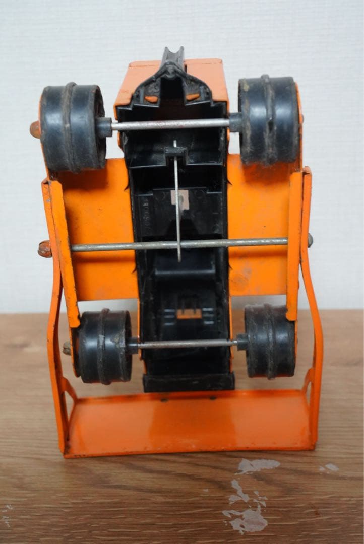 buriki のりもの　内田鋼一