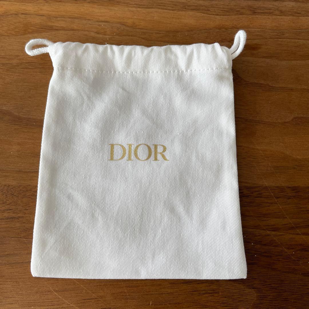 DIOR 2025ホリデーアクセサリーケース ゴールド
