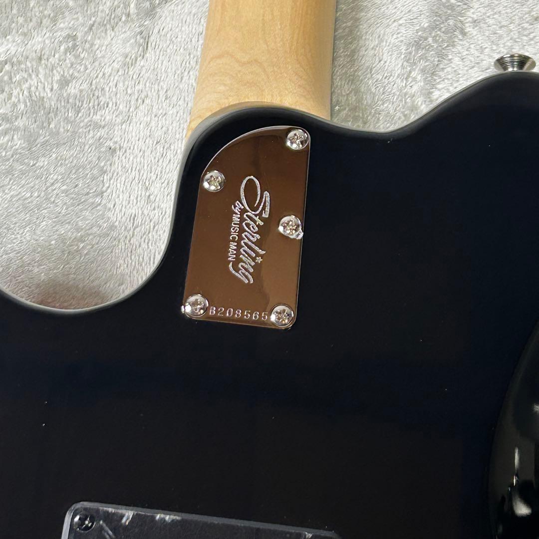 美品•メンテ済 Sterling by MUSIC MAN AX3FM Axis