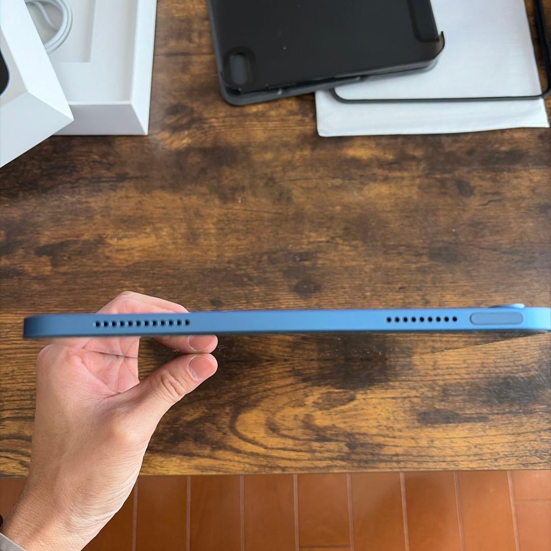 iPad 本体 ブルー　第10世代　64GB