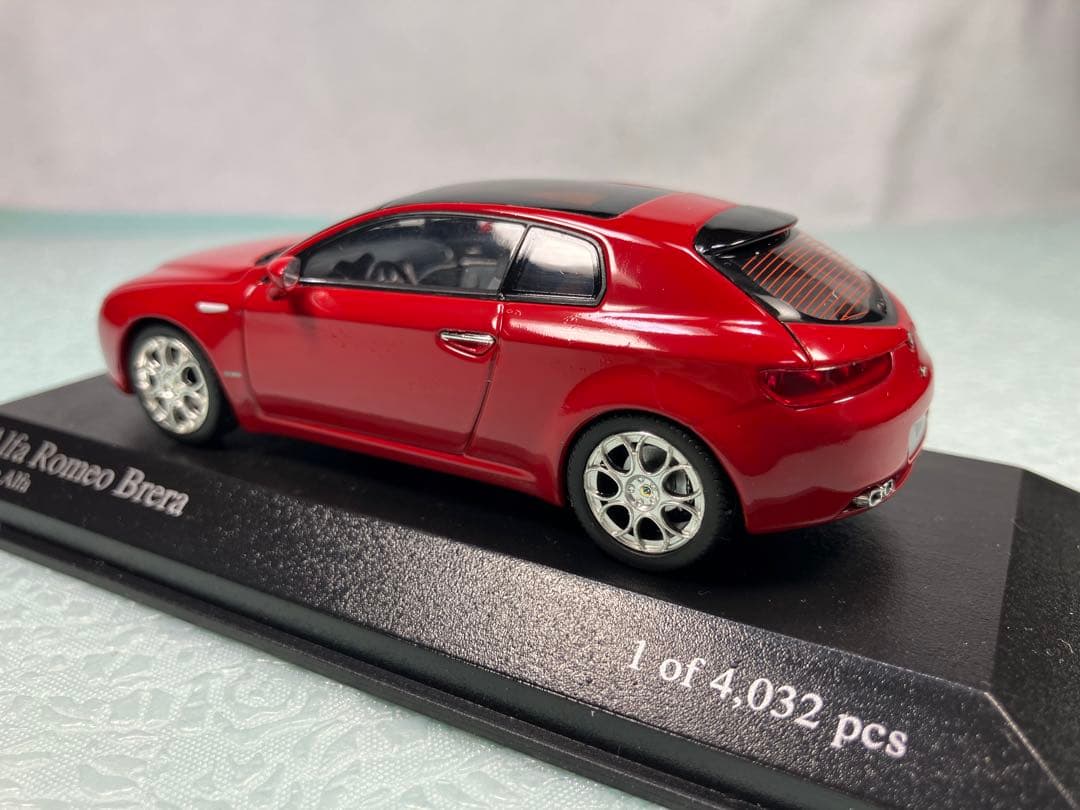 ミニチャンプス　Alfa Romeo Brera 2006年　レッド