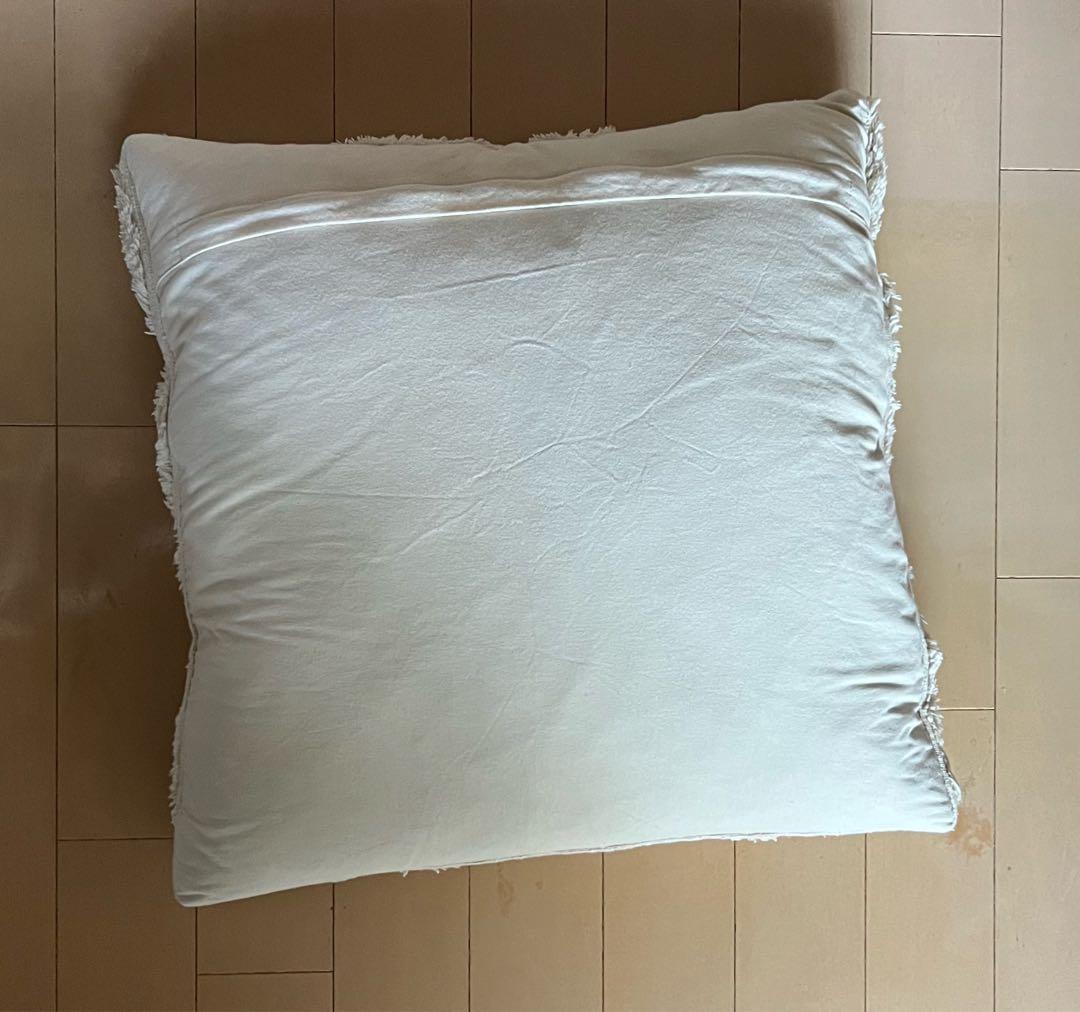 boconcept クッション　大きめ