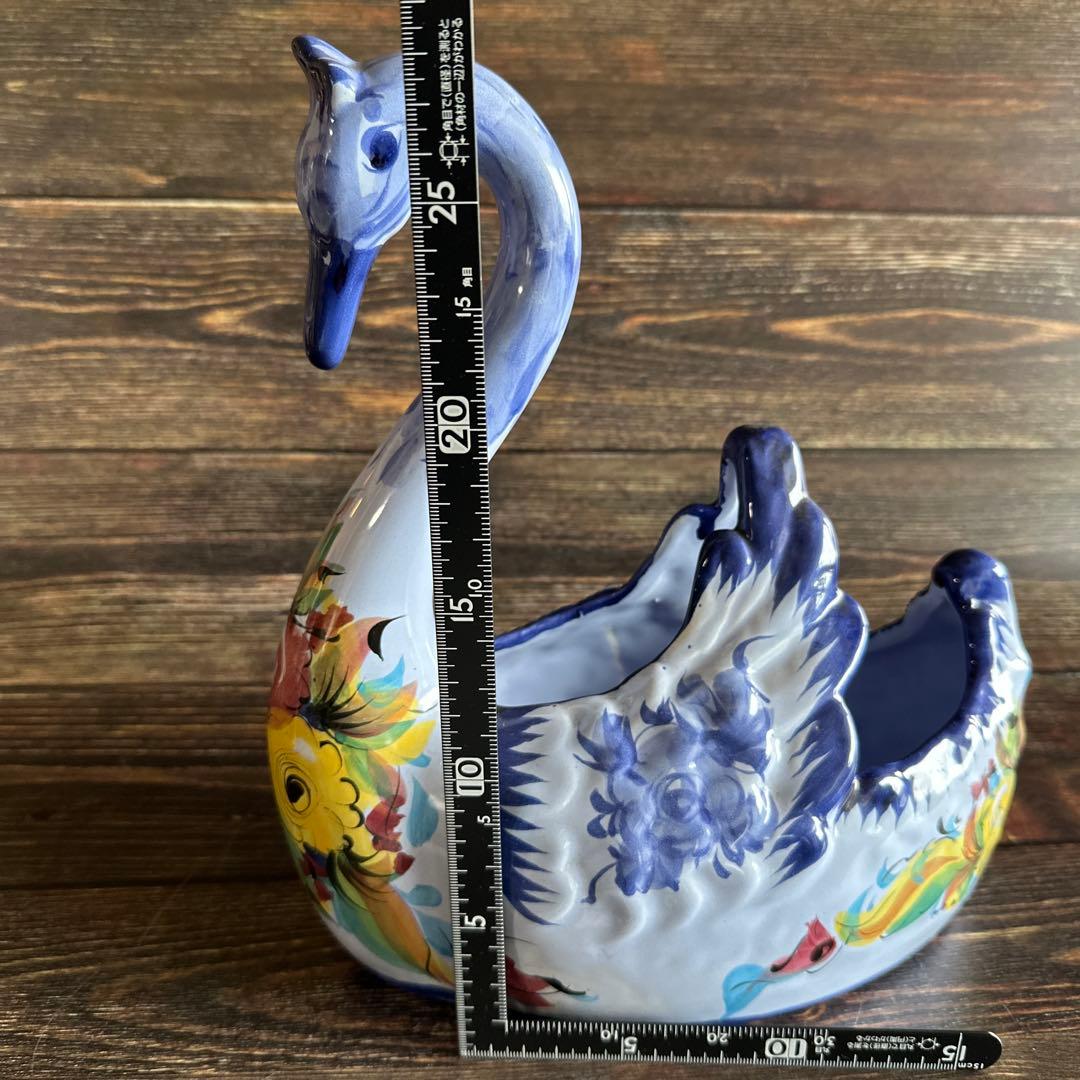 鳥の形の花瓶　花器　小物入れ　オブジェ　置物　陶磁製　　ポルトガル製　手描き
