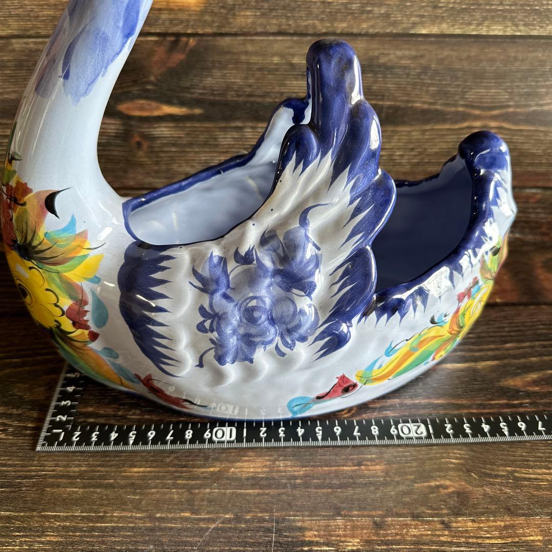 鳥の形の花瓶　花器　小物入れ　オブジェ　置物　陶磁製　　ポルトガル製　手描き
