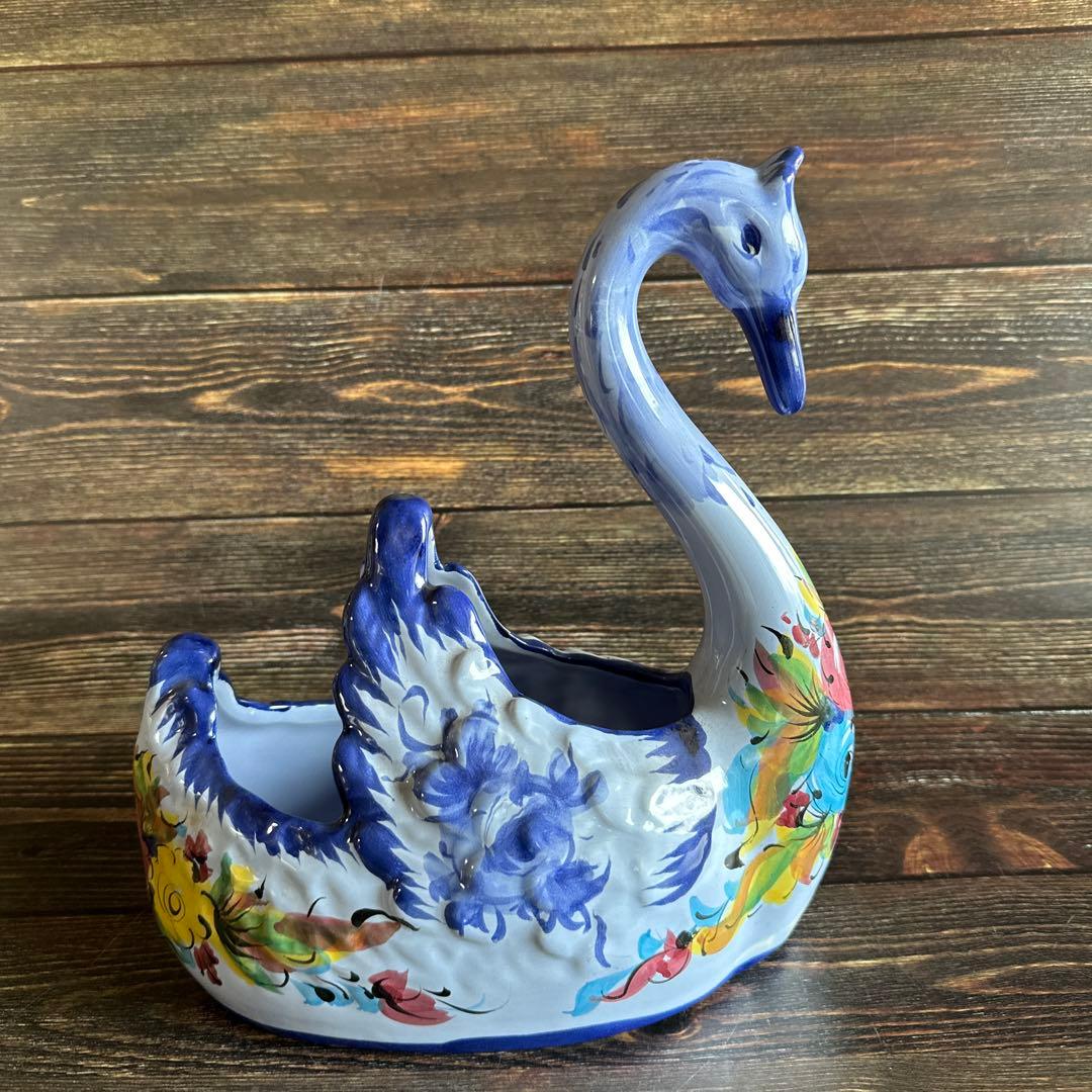 鳥の形の花瓶　花器　小物入れ　オブジェ　置物　陶磁製　　ポルトガル製　手描き