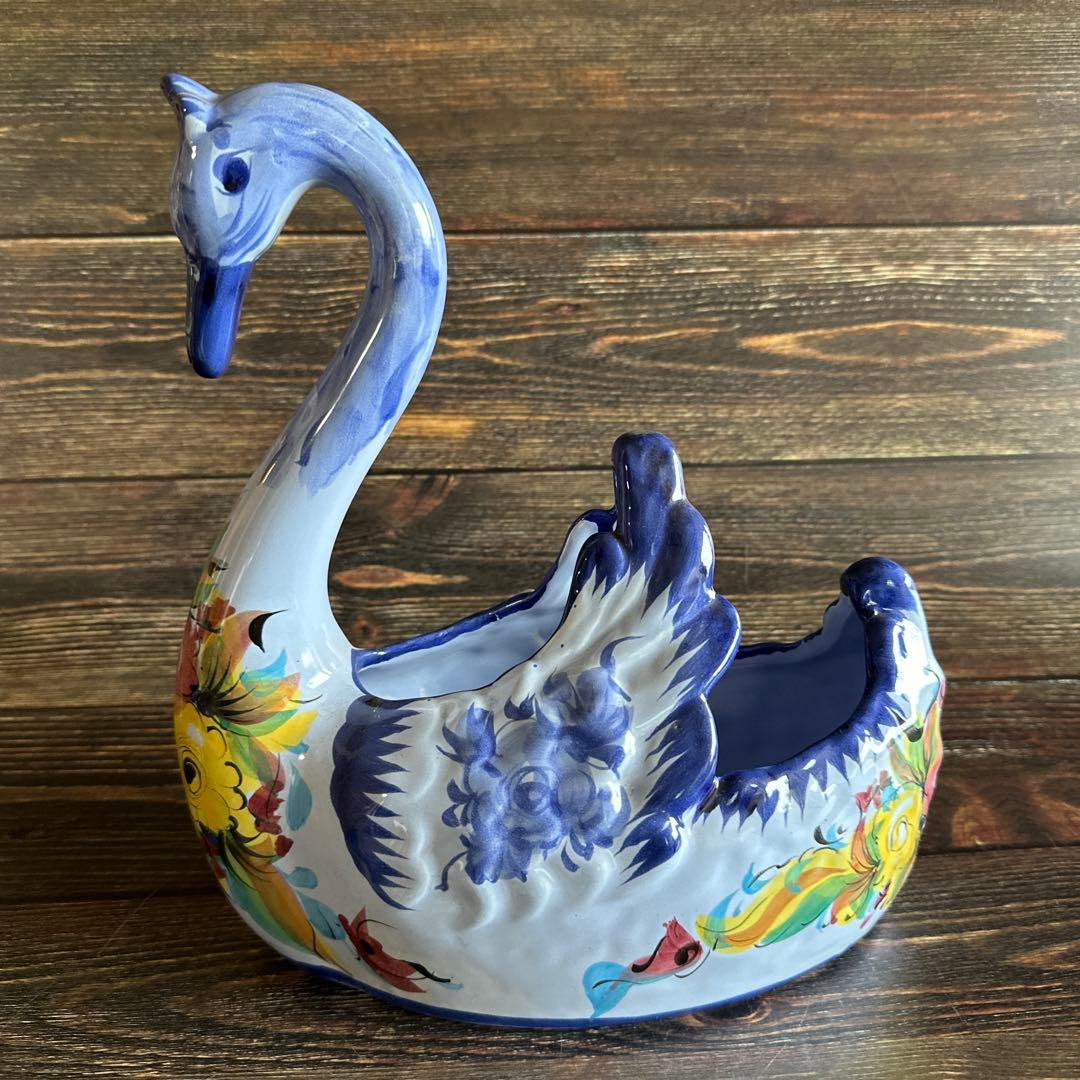 鳥の形の花瓶　花器　小物入れ　オブジェ　置物　陶磁製　　ポルトガル製　手描き