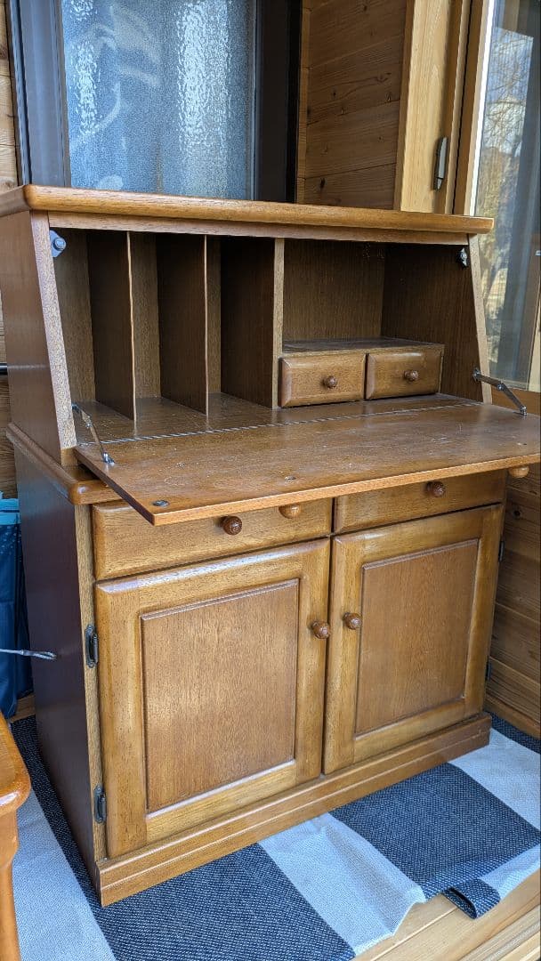 ライティングビューロー　セットの椅子