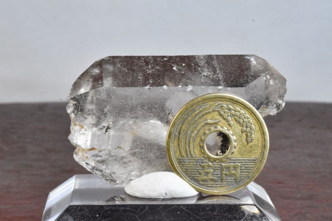 ロシア ポーラーウラル産 スモーキークォーツ グインデル