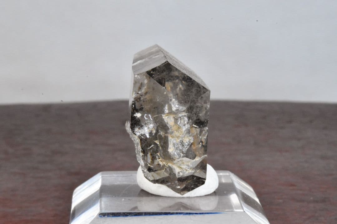 ロシア ポーラーウラル産 スモーキークォーツ グインデル