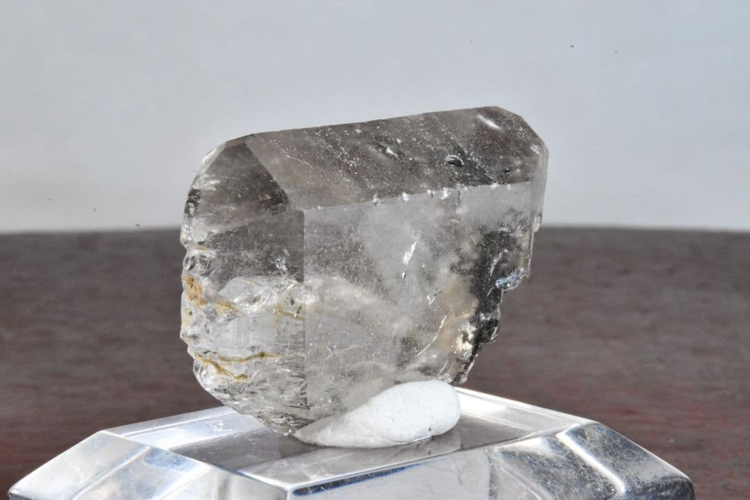 ロシア ポーラーウラル産 スモーキークォーツ グインデル