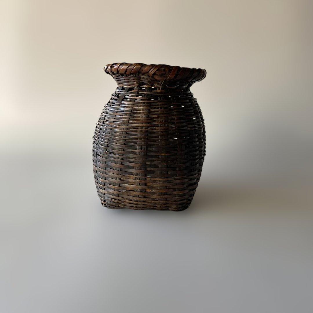 古竹籠 壺型花籠 古道具 民藝 骨董 花入 花瓶 花を呼ぶ籠