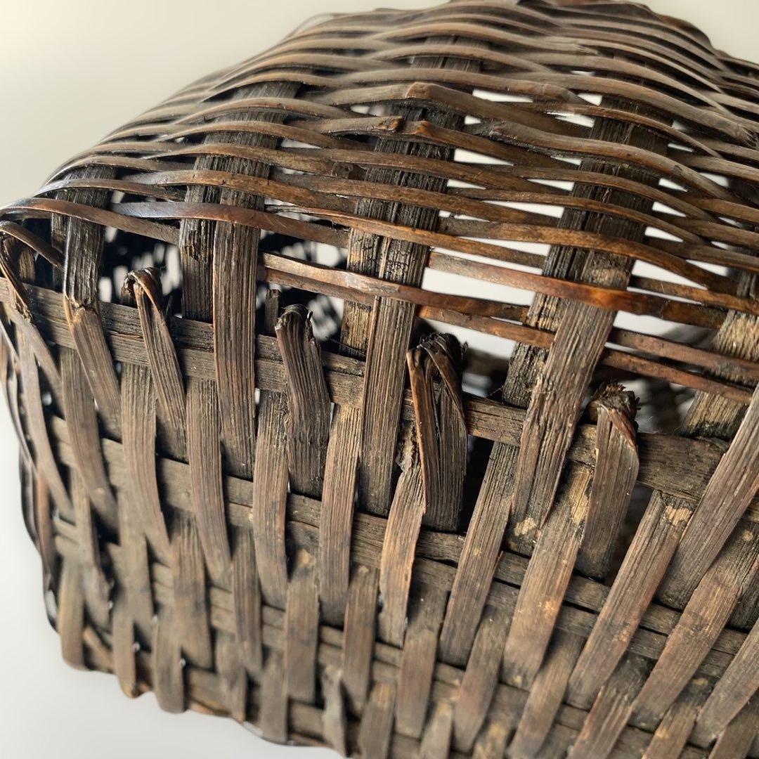 古竹籠 壺型花籠 古道具 民藝 骨董 花入 花瓶 花を呼ぶ籠