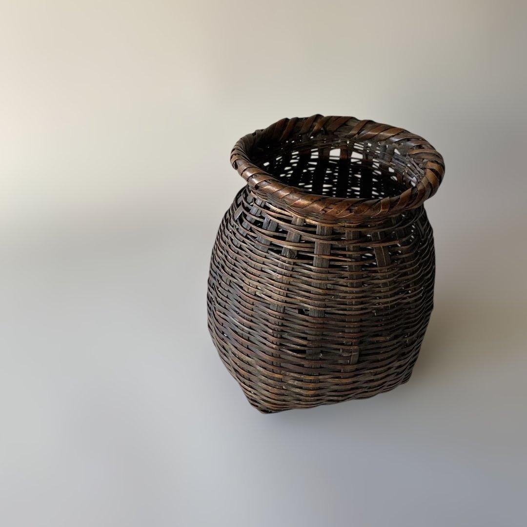古竹籠 壺型花籠 古道具 民藝 骨董 花入 花瓶 花を呼ぶ籠