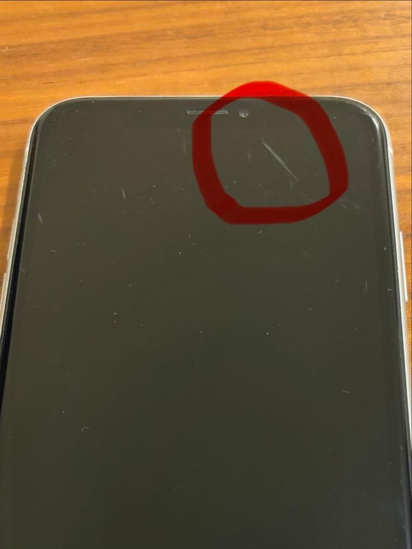 Apple iPhone XR ホワイト 本体　電源ケーブル、カバー付き