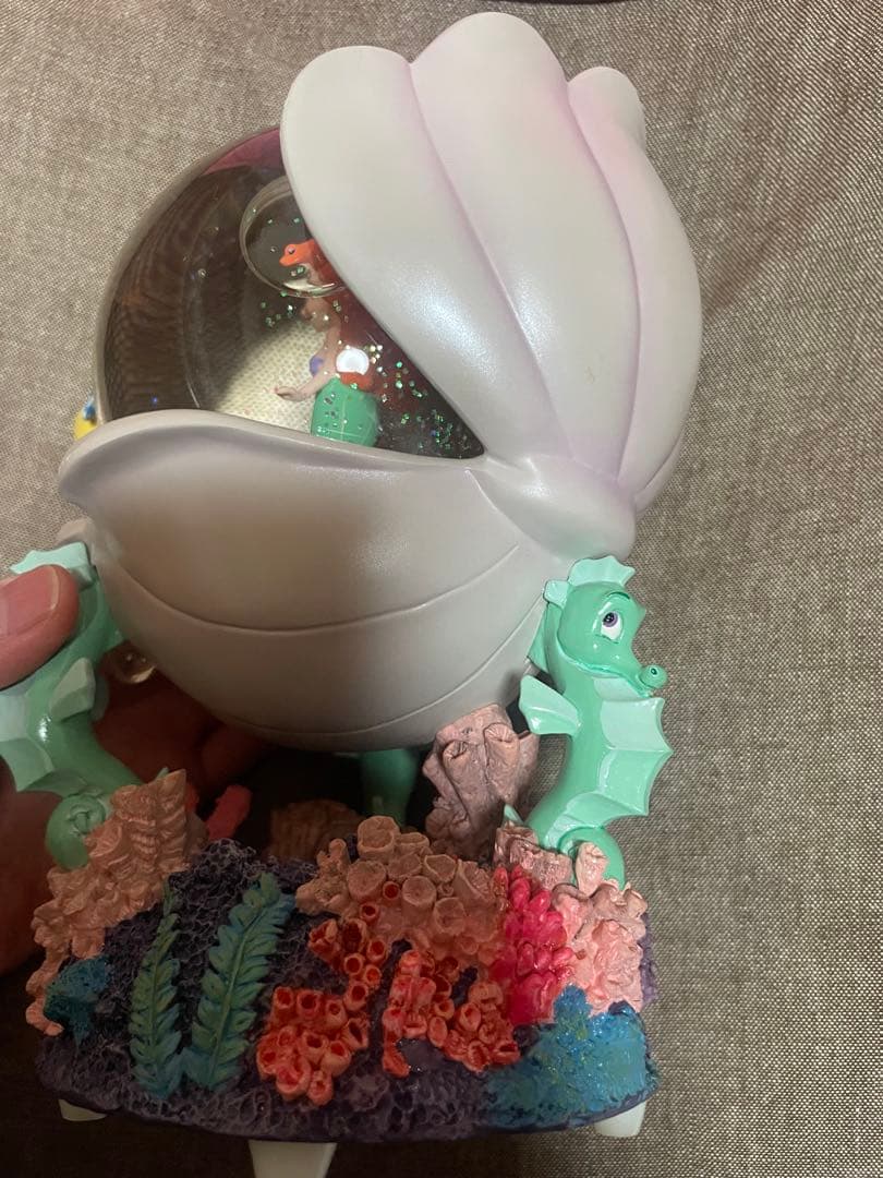 リトルマーメイド　オルゴール付きスノーグローブ　フィギュア