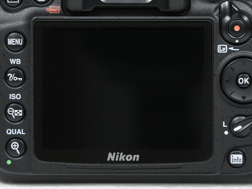 【美品】 ニコン　Nikon D7000 ボディ 《ショット数143》