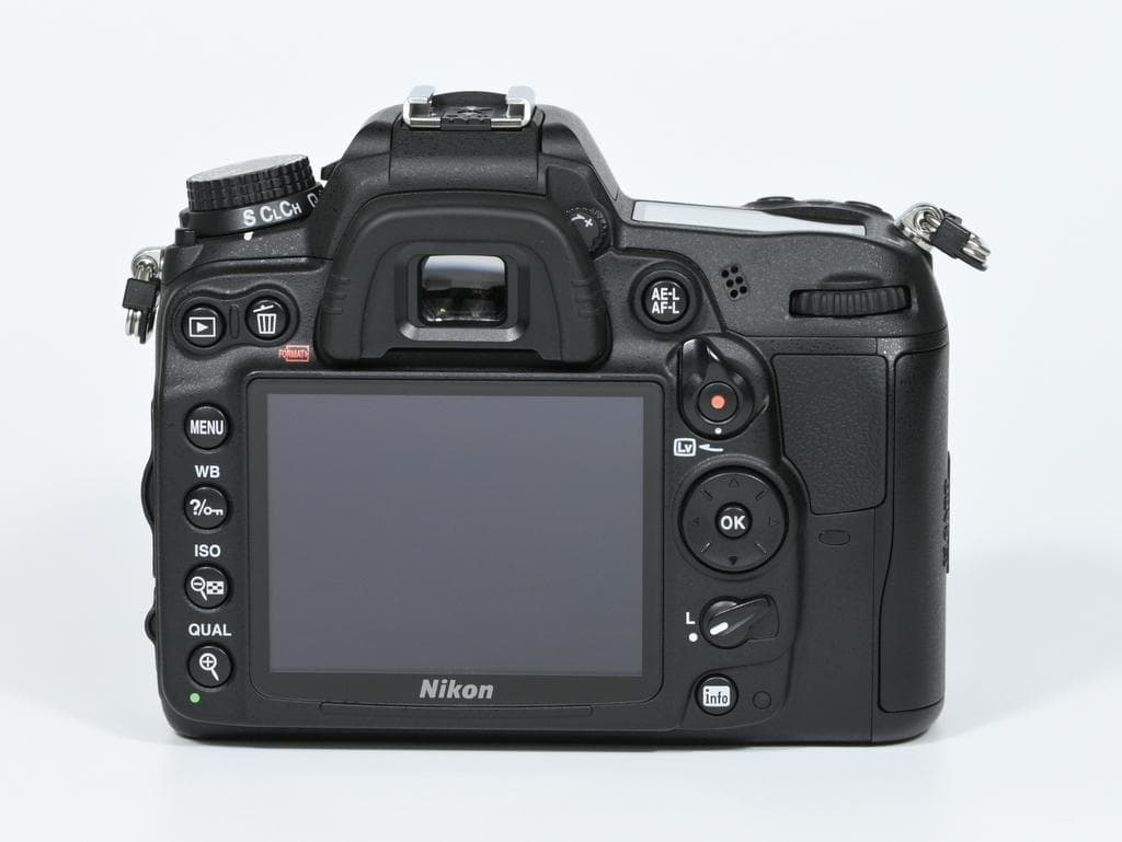【美品】 ニコン　Nikon D7000 ボディ 《ショット数143》