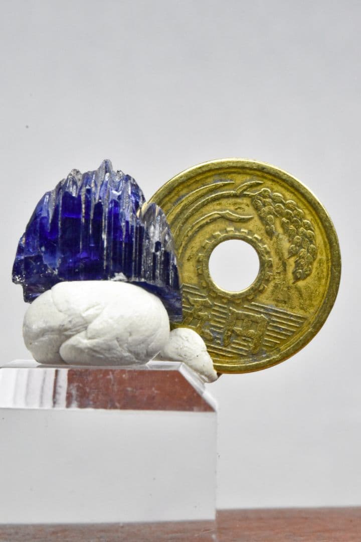 タンザナイトフェア！ ディープブルータンザナイト原石A01