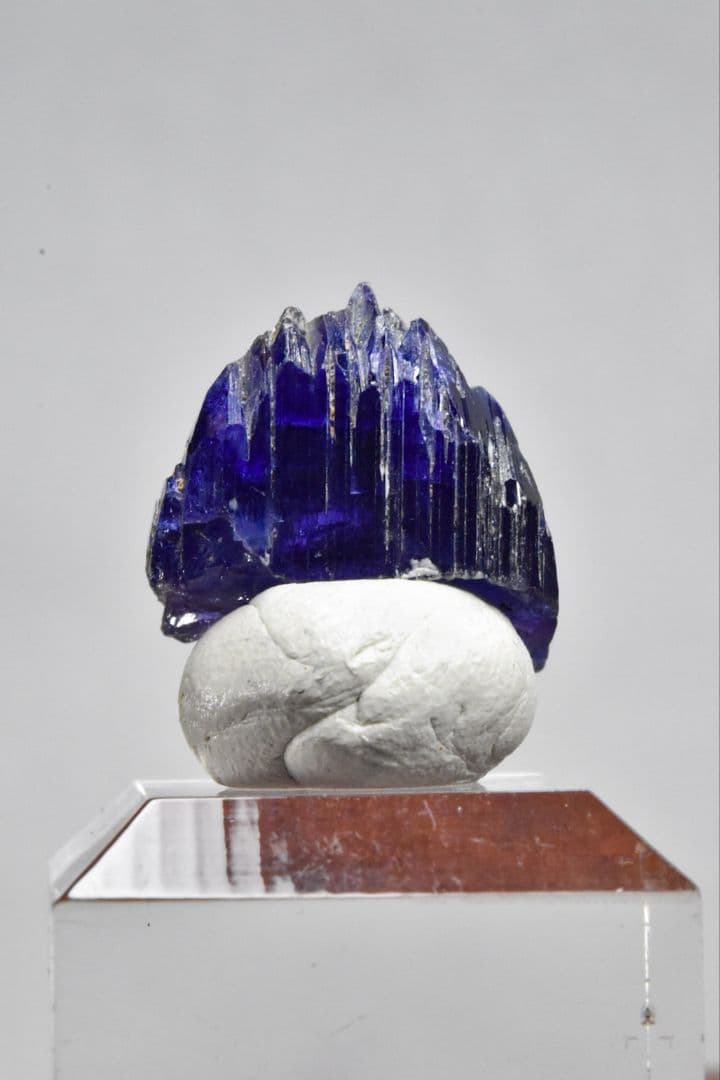 タンザナイトフェア！ ディープブルータンザナイト原石A01