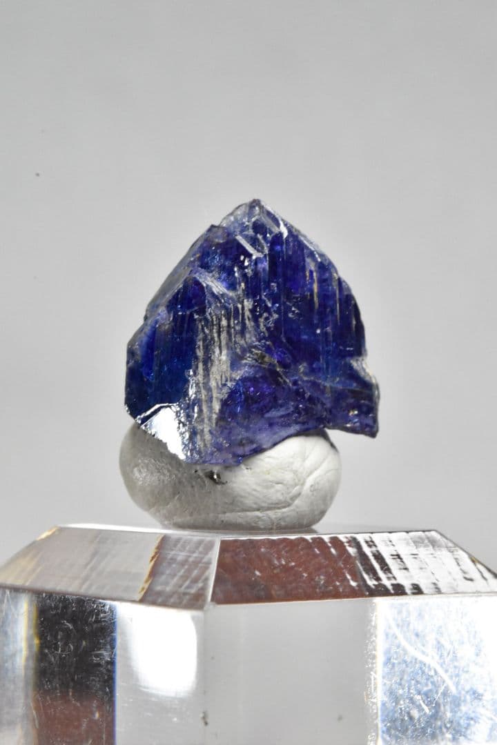 タンザナイトフェア！ ディープブルータンザナイト原石A01