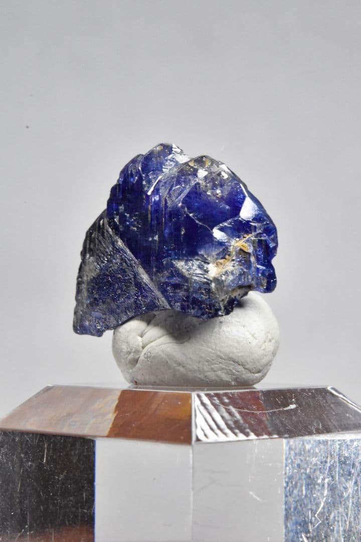 タンザナイトフェア！ ディープブルータンザナイト原石A01