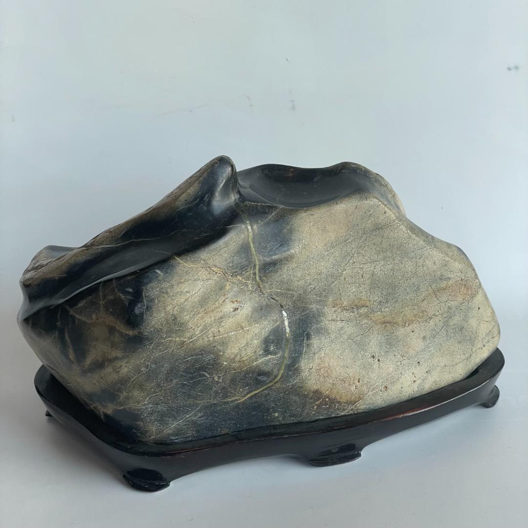 白蛇 蛇石 縁起物 弁財天 富 開運 天然石 パワーストーン 白滝権現 台座付