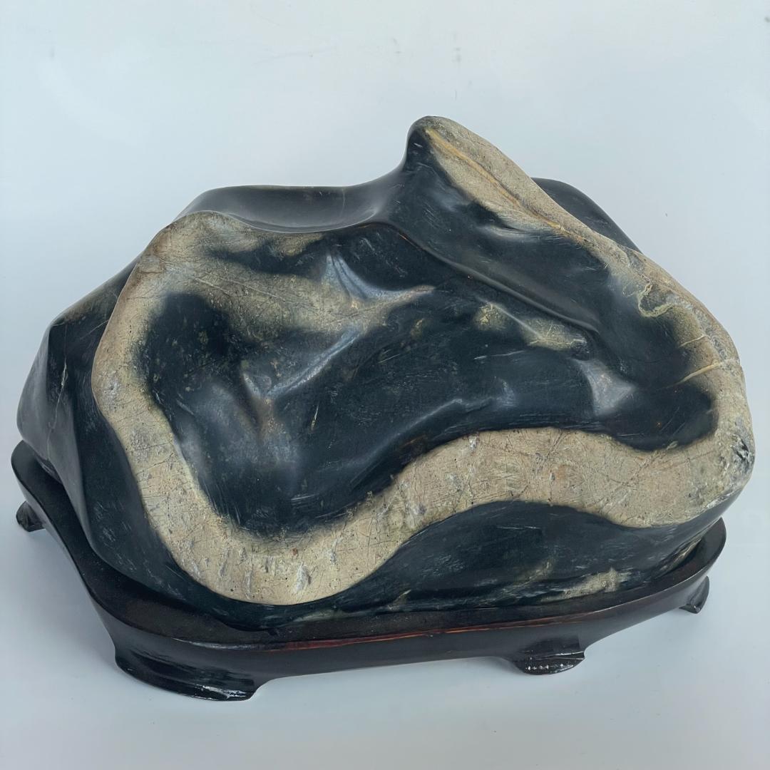 白蛇 蛇石 縁起物 弁財天 富 開運 天然石 パワーストーン 白滝権現 台座付