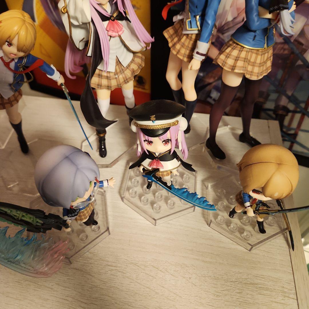 ヘブンバーンズレッド　フィギュアセット