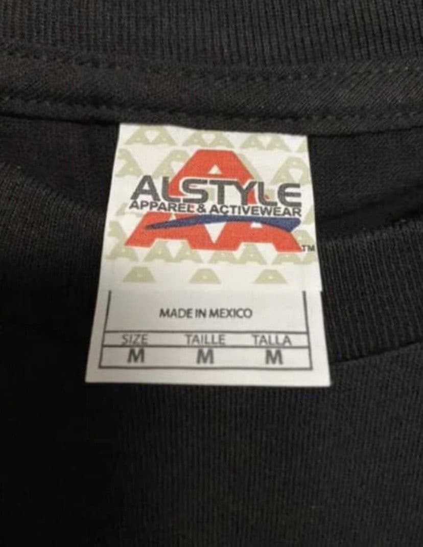 LLICA【メタリカ】プリントＴシャツ