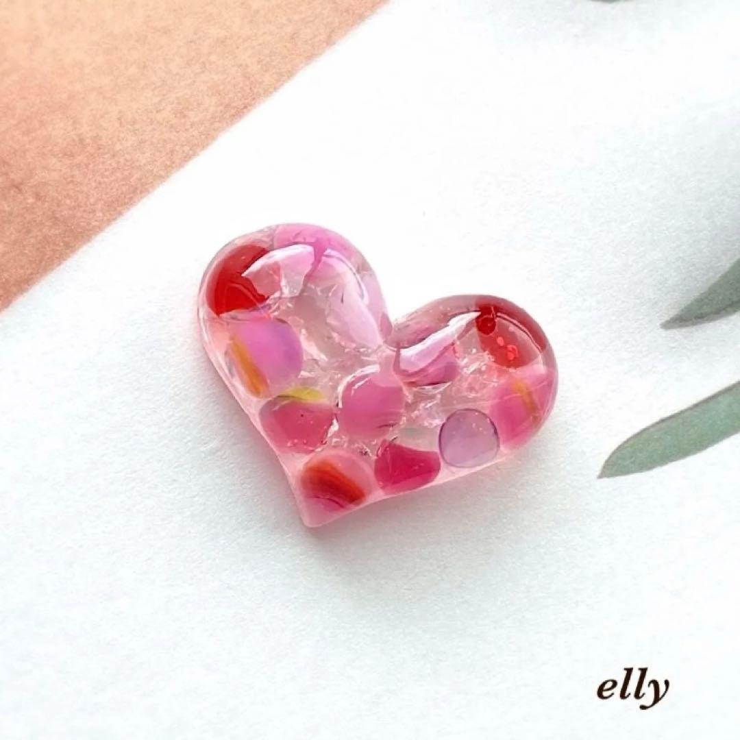 【hana様】天然石　琉球ガラス　つまみ細工　和柄　とびつき猫　レジン　根付