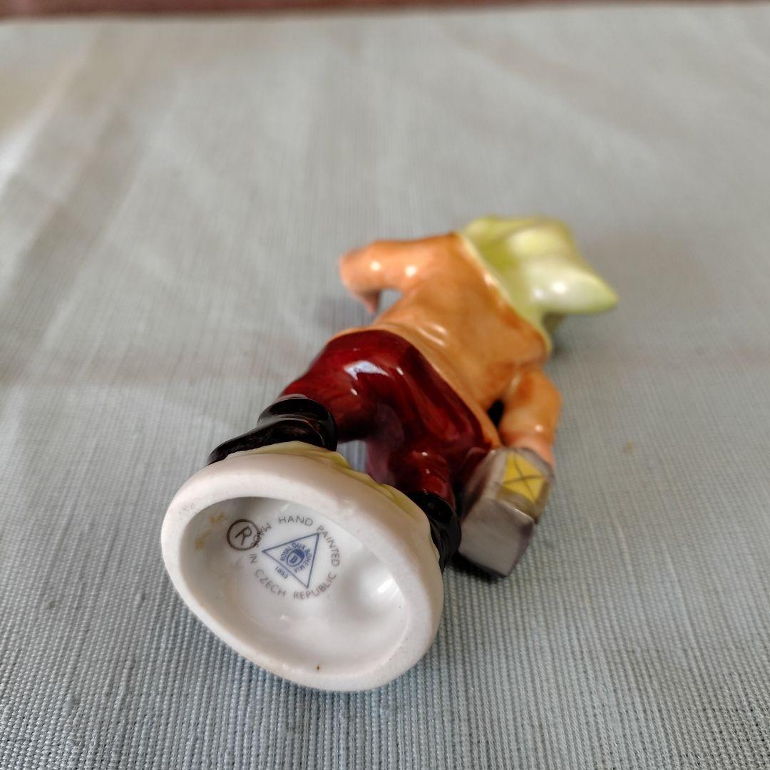 チェコ製ポーセリン/ロイヤル・ダックス「美女(白雪姫)と7人の小人達」