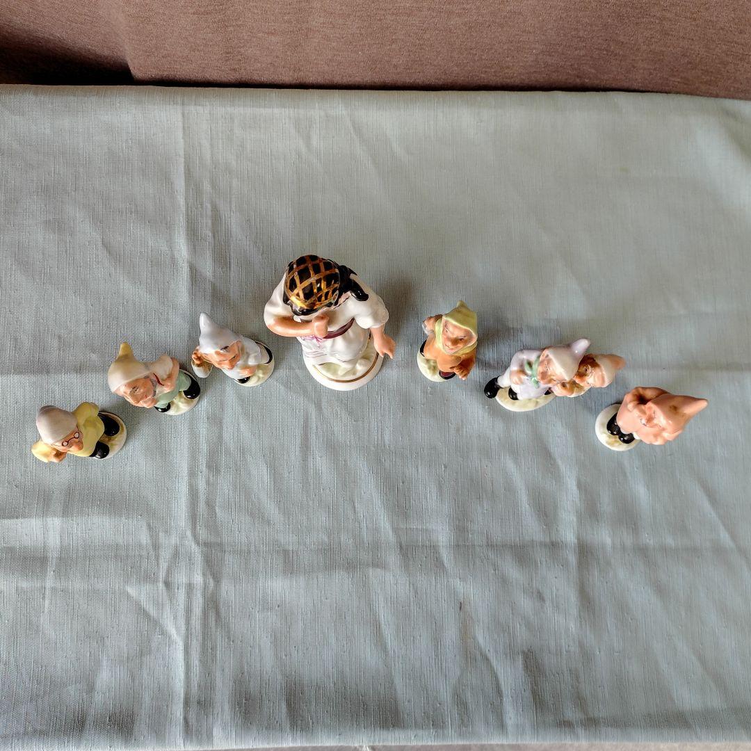 チェコ製ポーセリン/ロイヤル・ダックス「美女(白雪姫)と7人の小人達」