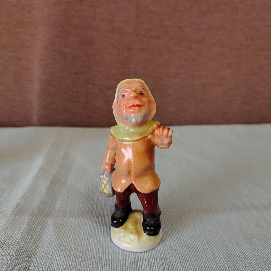 チェコ製ポーセリン/ロイヤル・ダックス「美女(白雪姫)と7人の小人達」