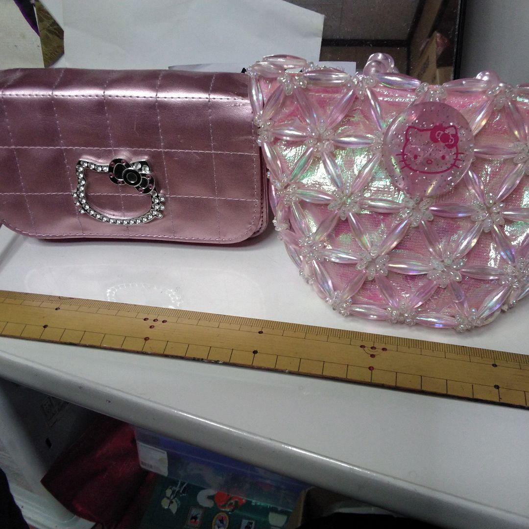 ハローキティ ピンククラッチバッグ 2個