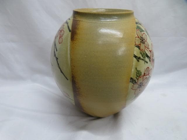 力石俊二 花瓶 色絵桜文花瓶 共箱付 未使用品