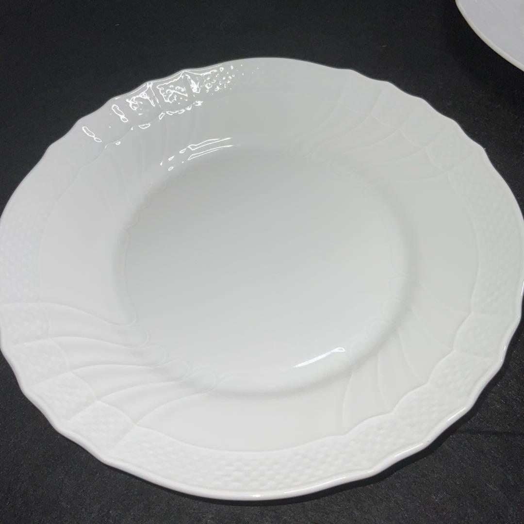 リチャードジノリ　ベッキオホワイト　中皿１枚　小皿３枚